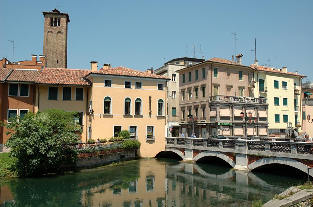 Holiday Treviso Suite Venezia Habitación foto